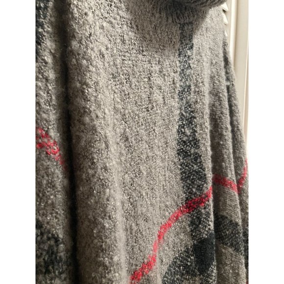 Gray Turtleneck Poncho, Very Very Soft Knit, Plaid with Fringe One Size - Picture 3 of 3